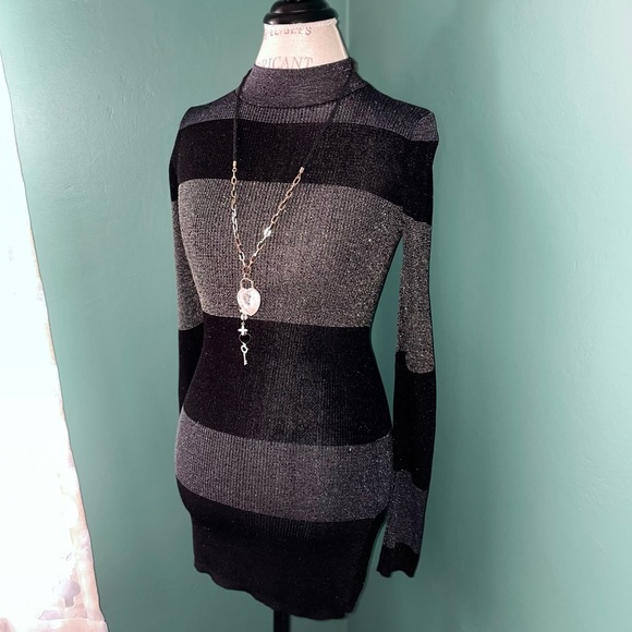 SOLD. New without tags White House Black House Market - Picture 1 of 5